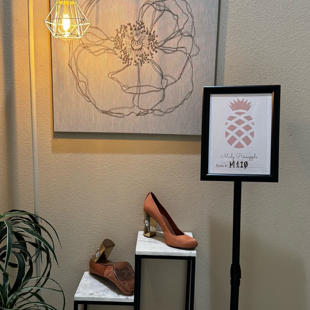 Gently used/no box: Tory Burch 9M jeweled 4 inch block heel satin &leather sole